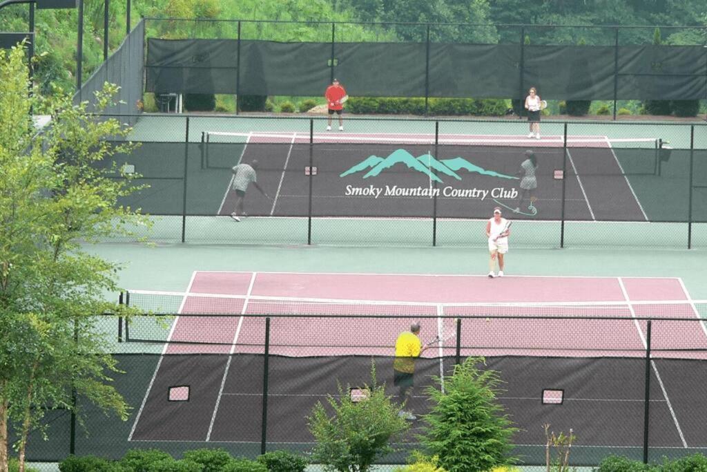 Condo With Stunning Mountain And 6Th Green Views Near Harrahs Cherokee Bryson City Whittier Bagian luar foto